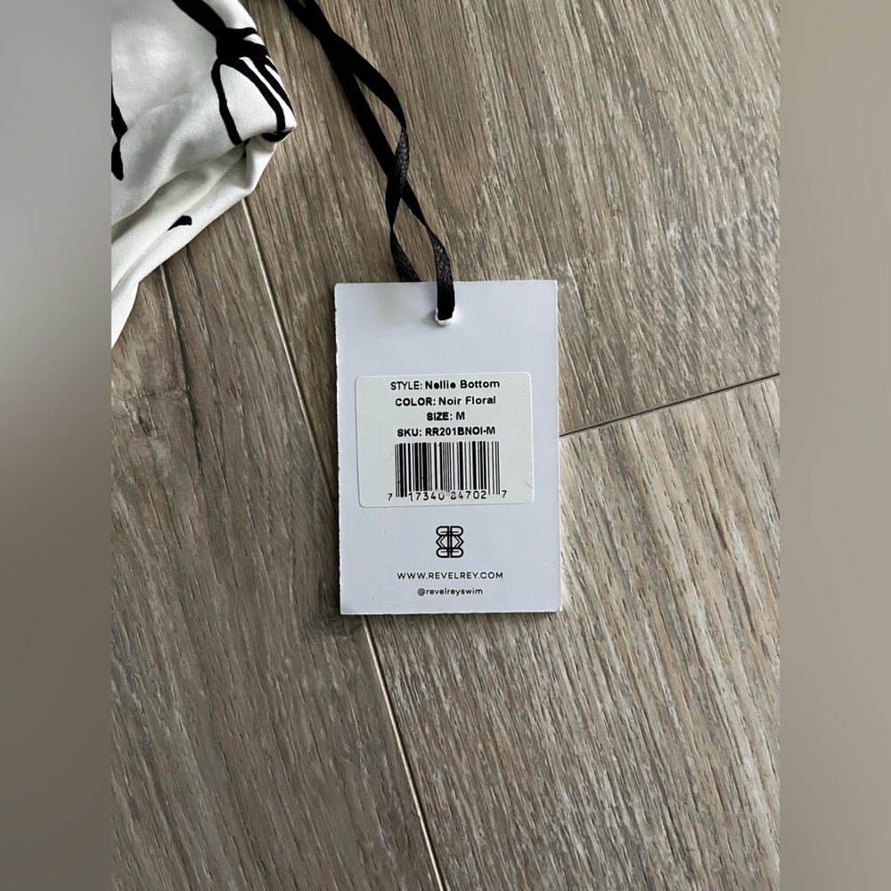 NWT Revolve Revel Ray Women’s Noir Floral Bikini Set Top (Small)/Bottom (Medium) - Picture 7 of 11